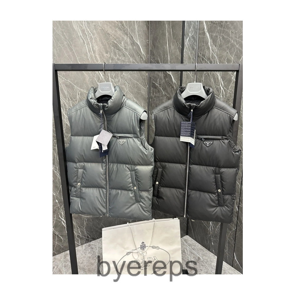 Prada Vest — photo 2 of 4