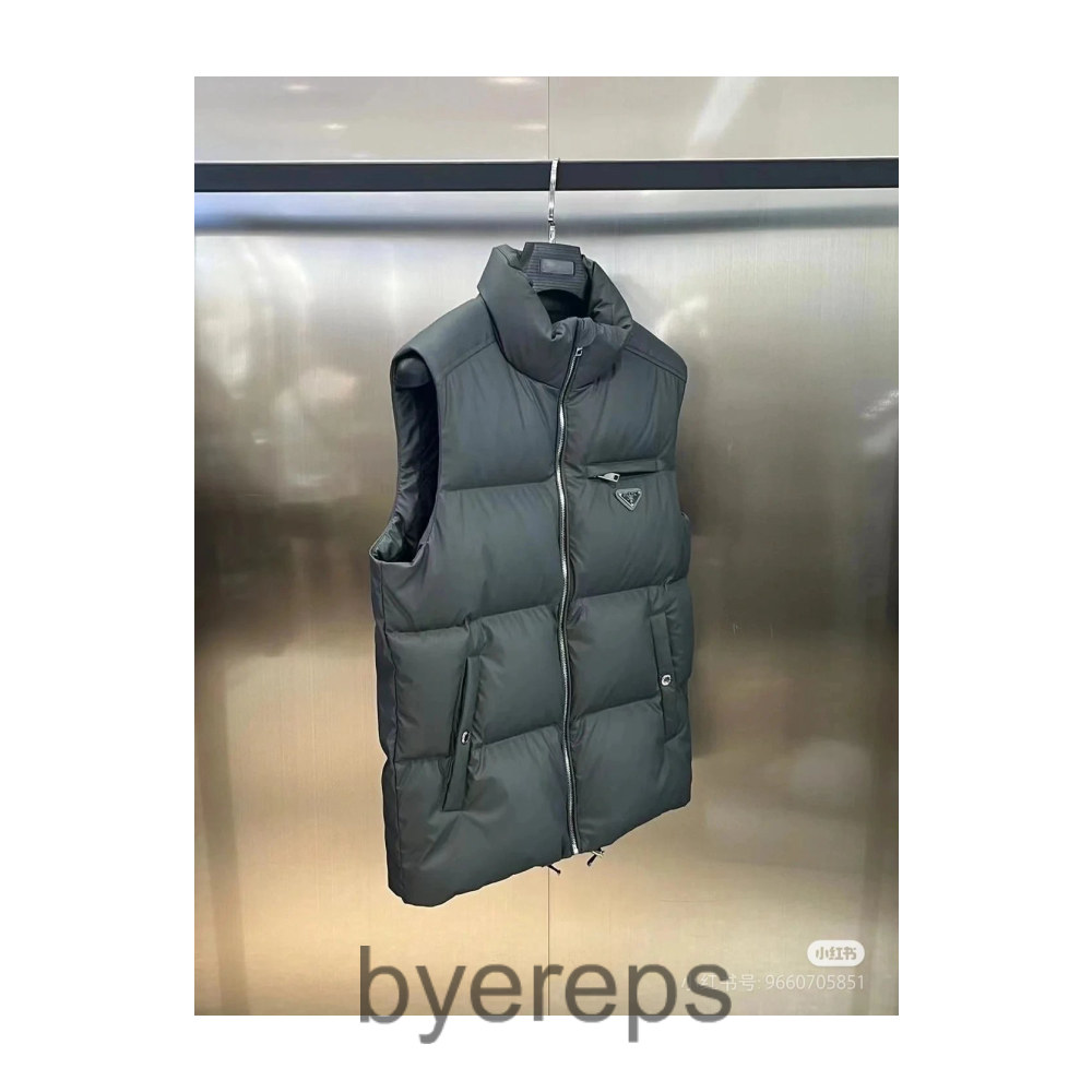 Prada Vest — photo 4 of 4