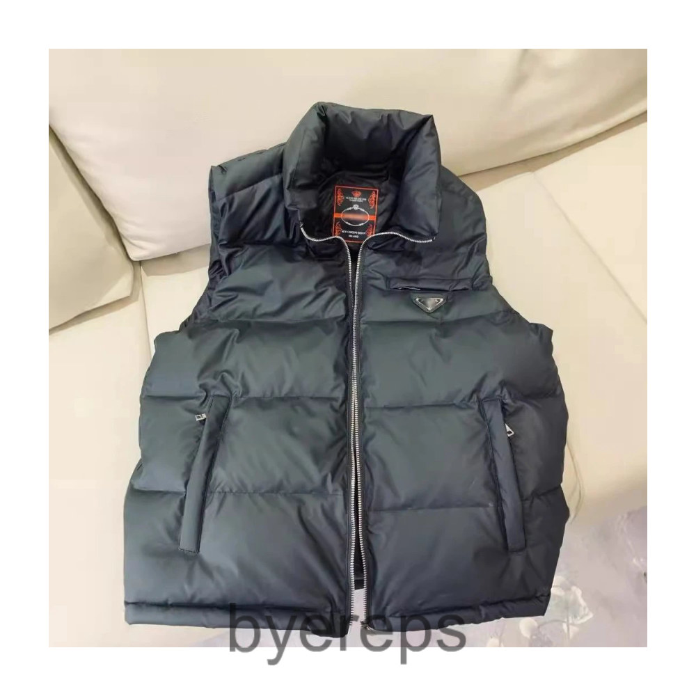 Prada Vest — photo 2 of 4