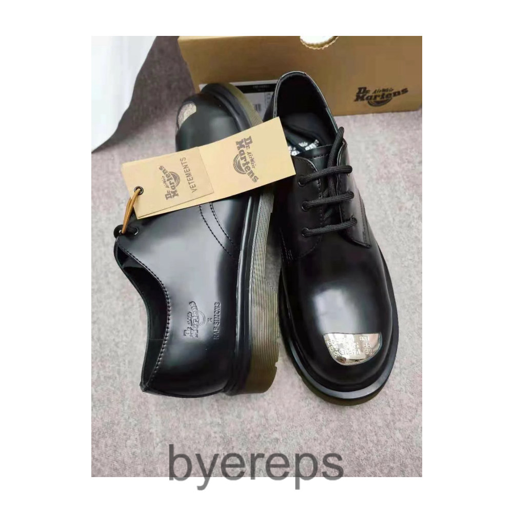 Raf Simons x Dr Martens — photo 3 of 4