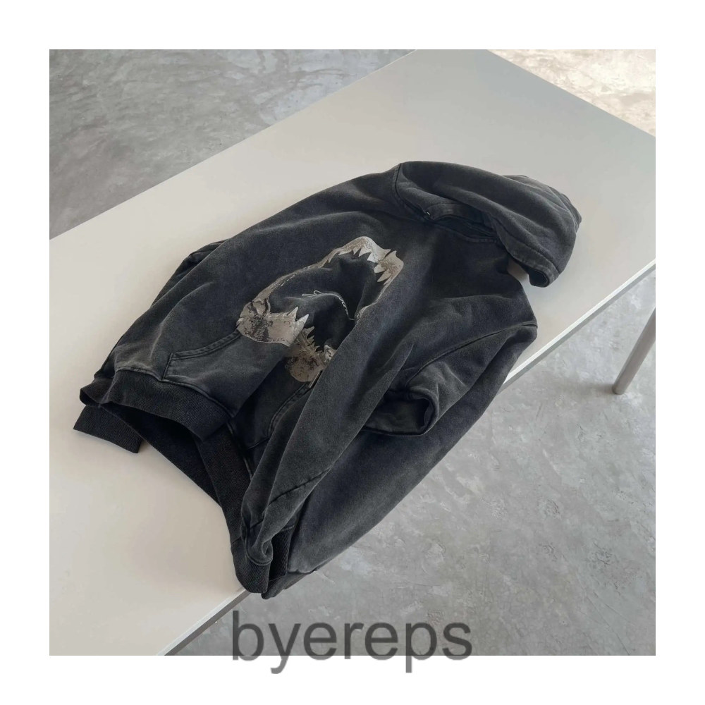 Represent hoodie — photo 2 of 4