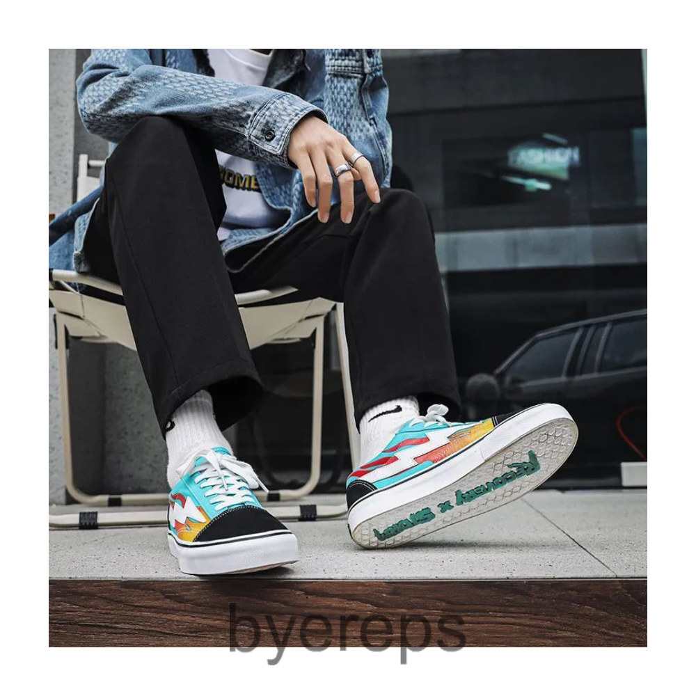 Unbranded Revenge x Storm — photo 4 of 4