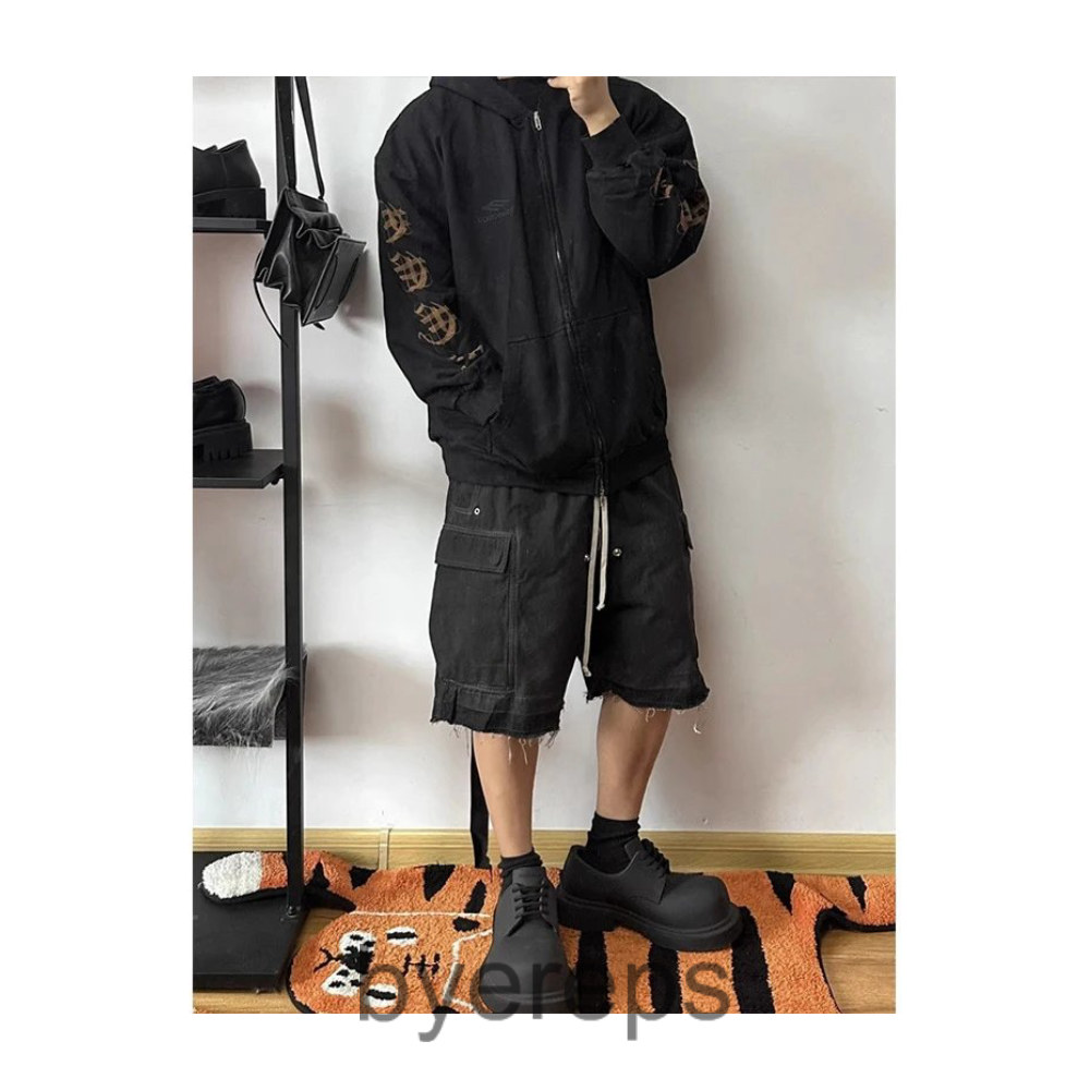 RICK OWENS — photo 2 of 4