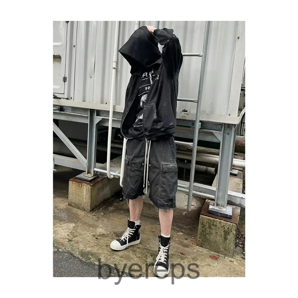 RICK OWENS — photo 3 of 4