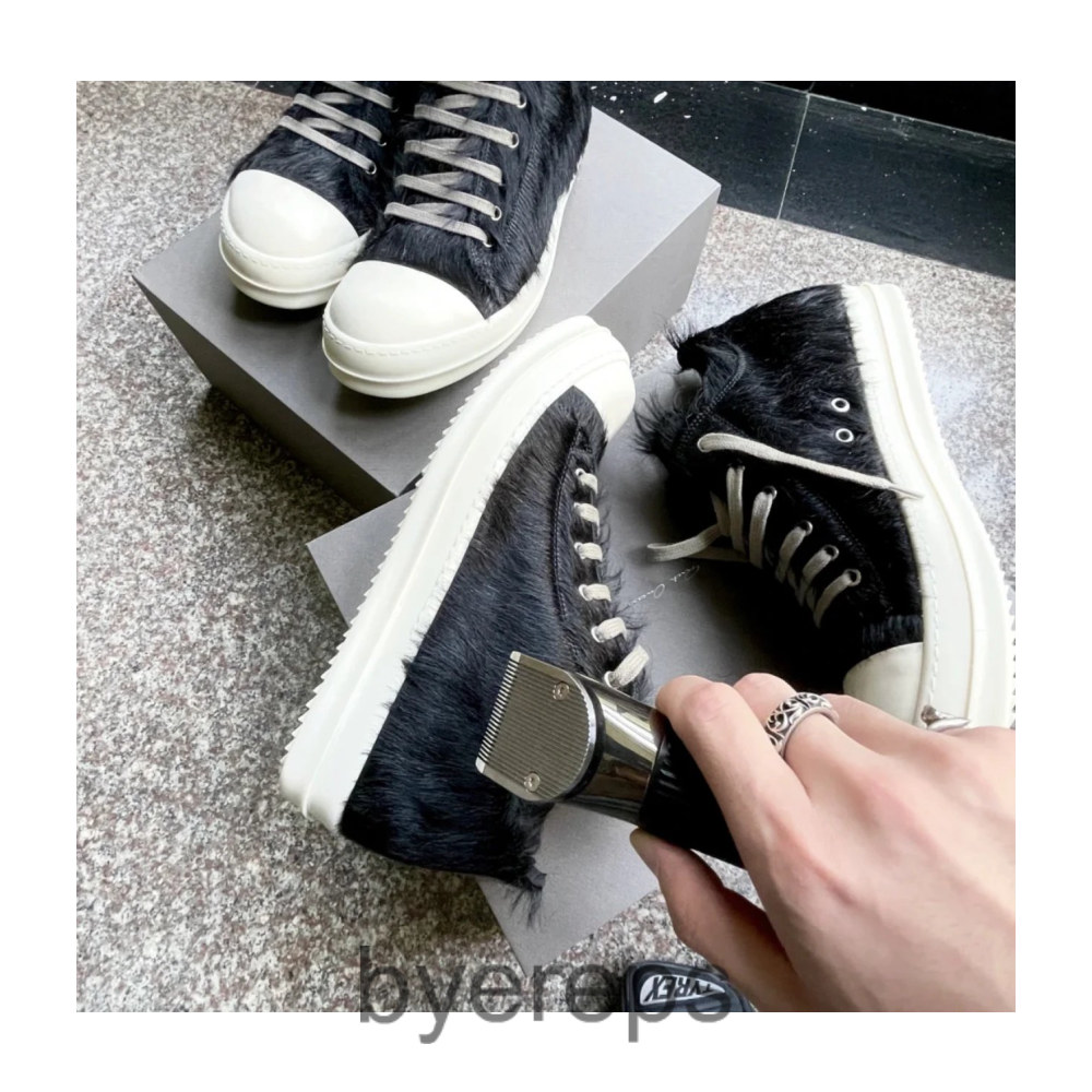 Rick Owens Ramones Hair — photo 2 of 4
