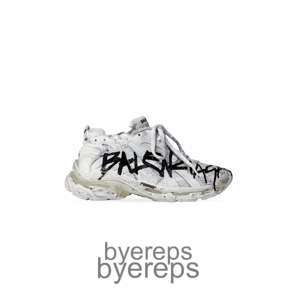 Runner Graffiti Sneaker In White And Black Mesh And Nylon