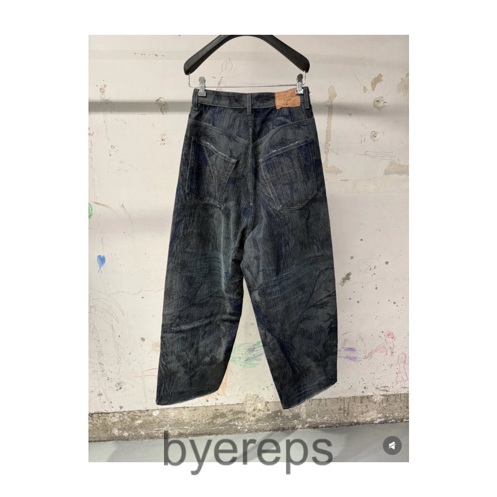 Saint Laurent Ripped Jeans — photo 2 of 2