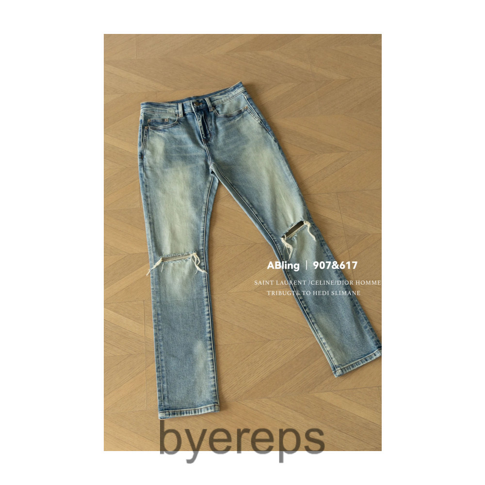 Saint Laurent Ripped Jeans — photo 3 of 4