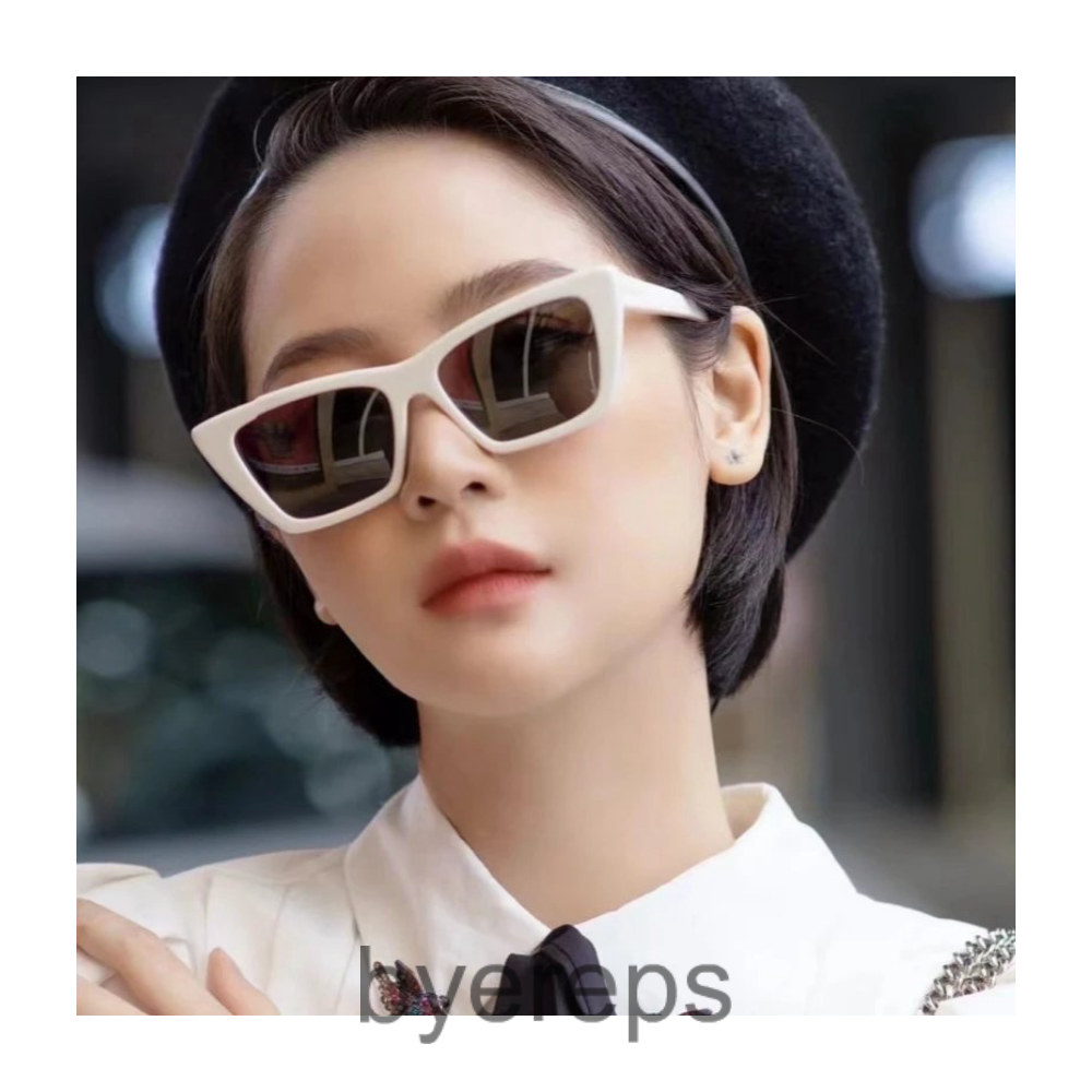 Saint Laurent SunGlasses — photo 2 of 4