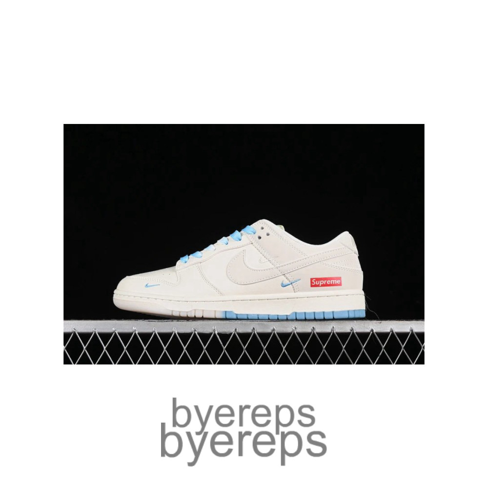SB Dunk Low Supreme White/Blue