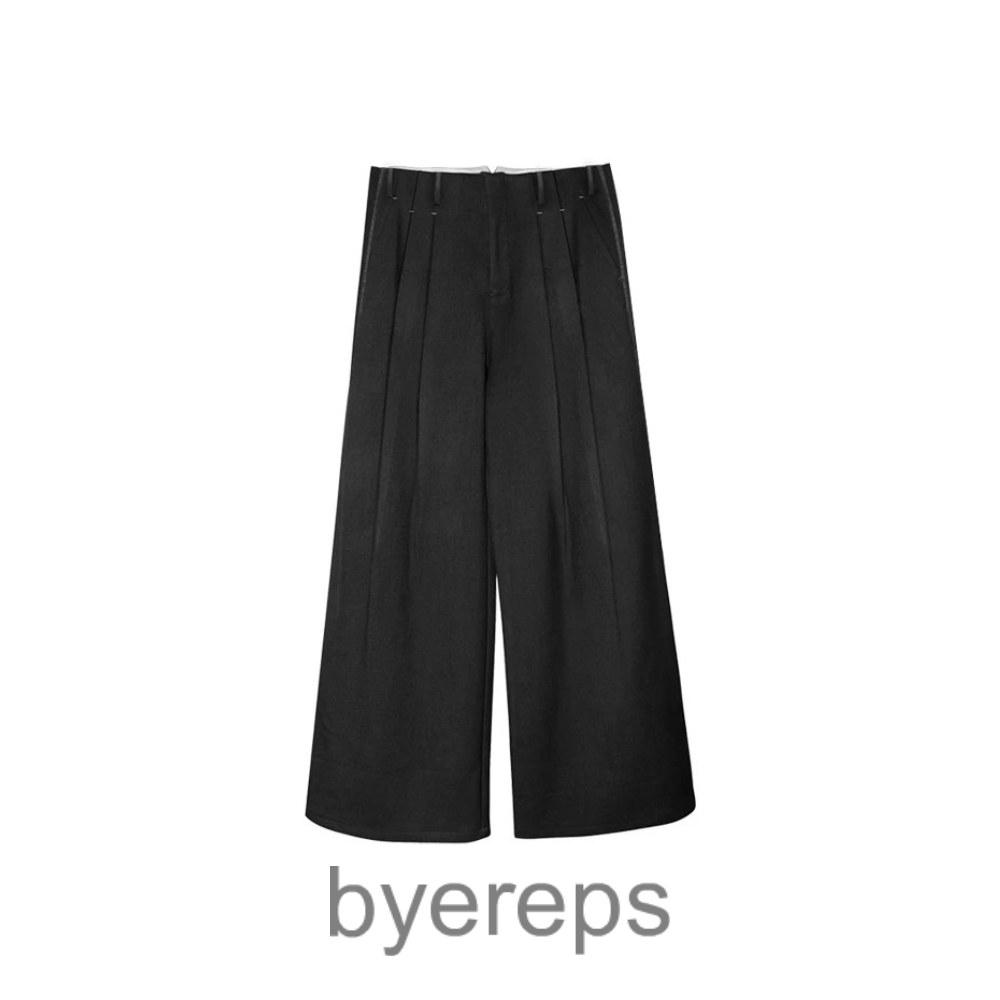 Slight Vogue Complex mark pleated pants