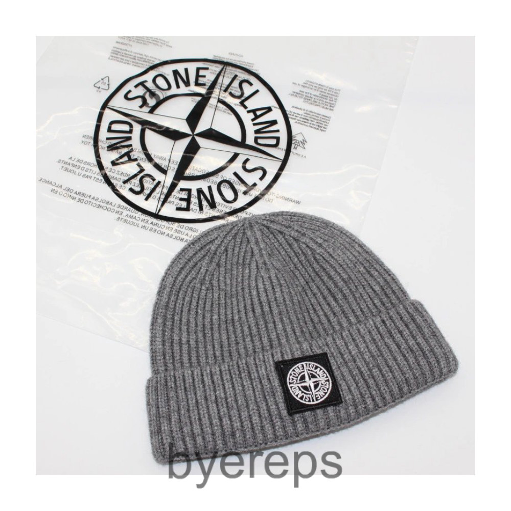 Stone Island Knitted Hat — photo 2 of 4