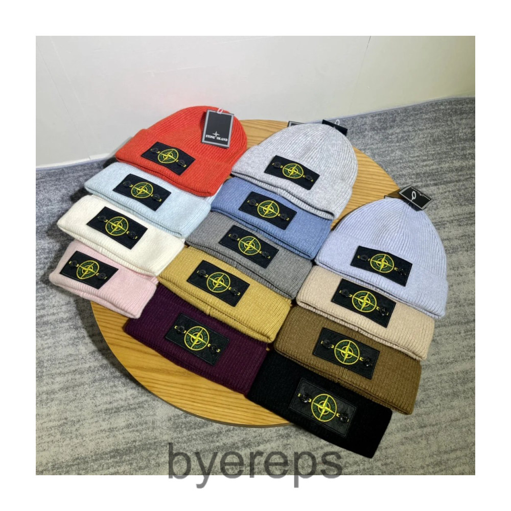 Stone Island Knitted Hat — photo 2 of 4