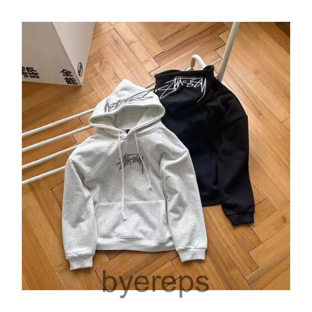 Stussy Hoodie — photo 2 of 4