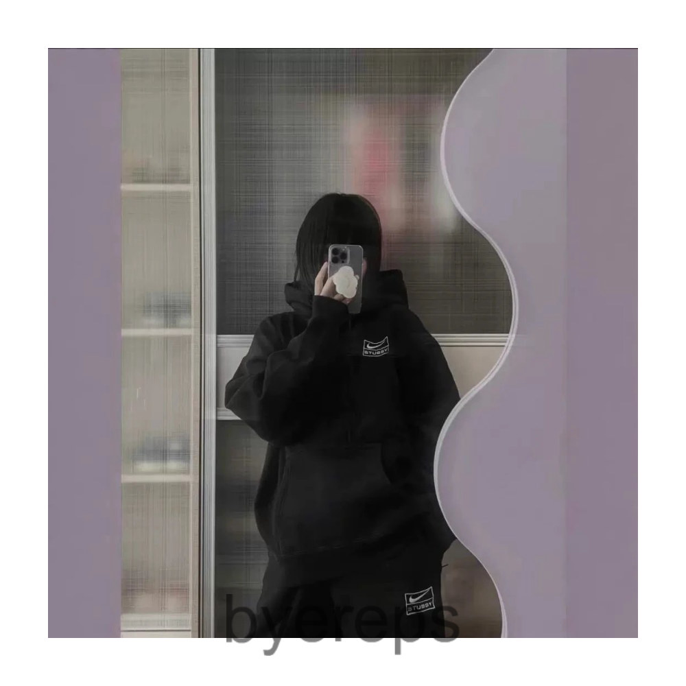Stussy Hoodie — photo 3 of 4