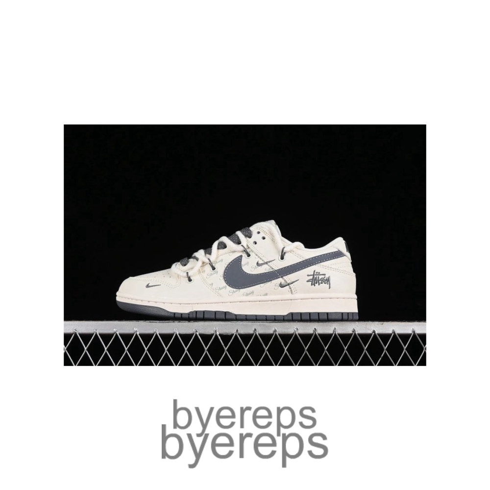 Stussy X SB Dunk Low Off White/Grey