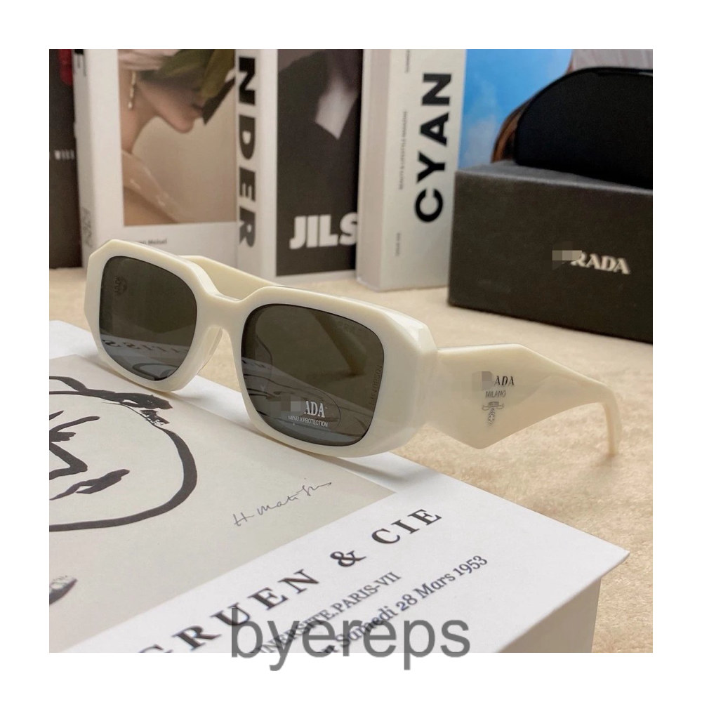 Unbranded Sunglasses — photo 3 of 4