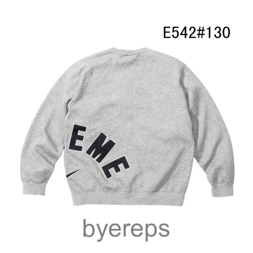 supreme crew neck sweatshirt(10+ Colourways) — photo 3 of 4