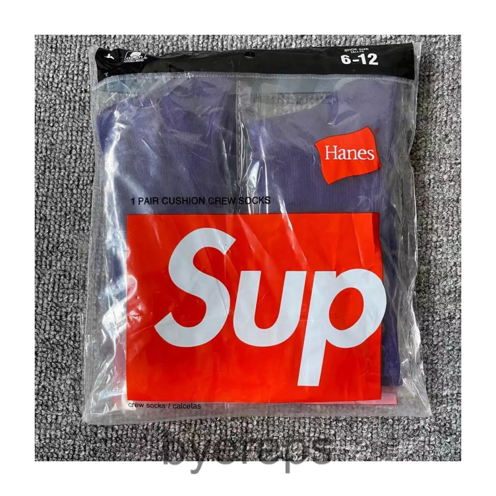 Supreme Socks