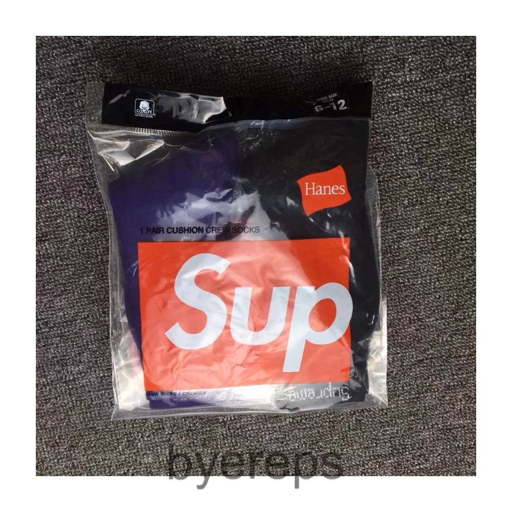 Supreme Socks — photo 3 of 4
