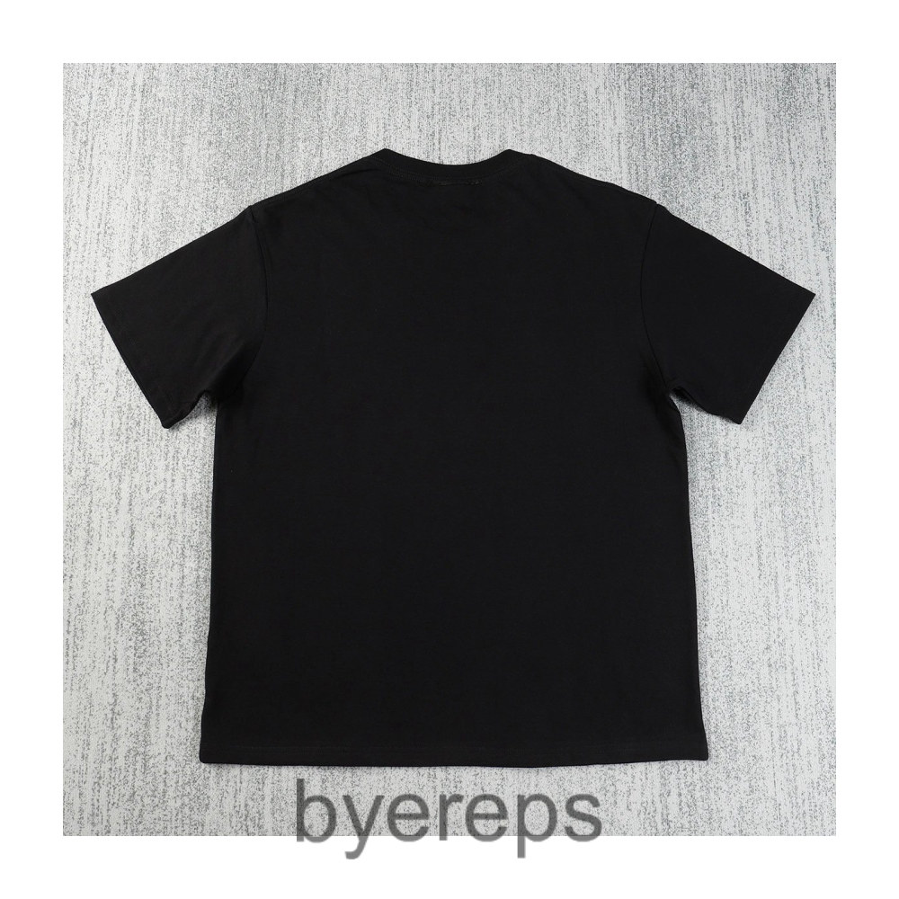 Unbranded Syna graphic tee — photo 2 of 4