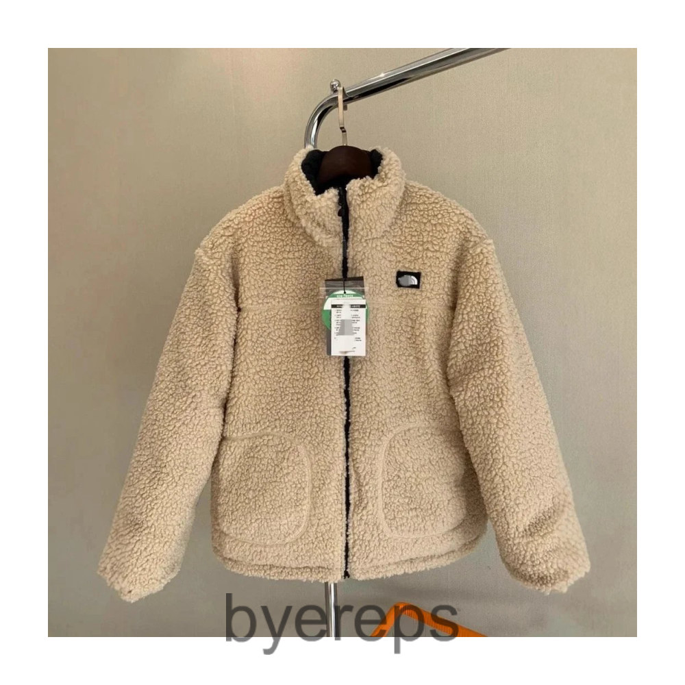The north face fleece — photo 4 of 4