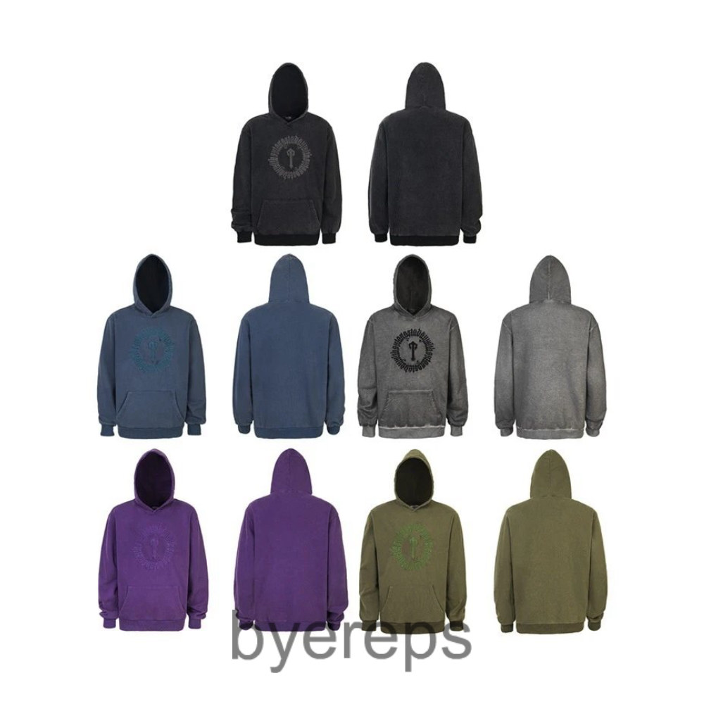 Trapstar hoodie ( has more of em )