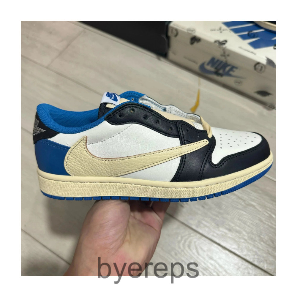 Travis Jordan 1's (all cw) — photo 3 of 4