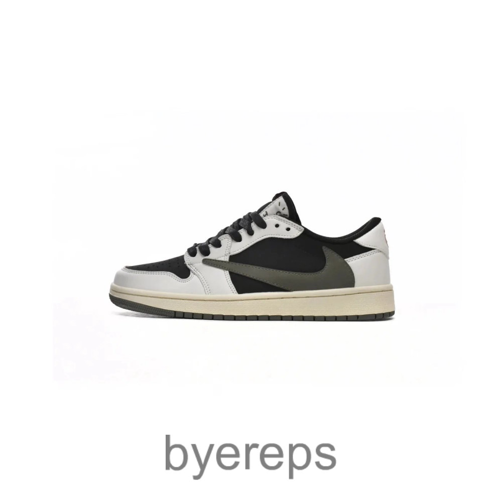 Unbranded Travis nikes — photo 3 of 4