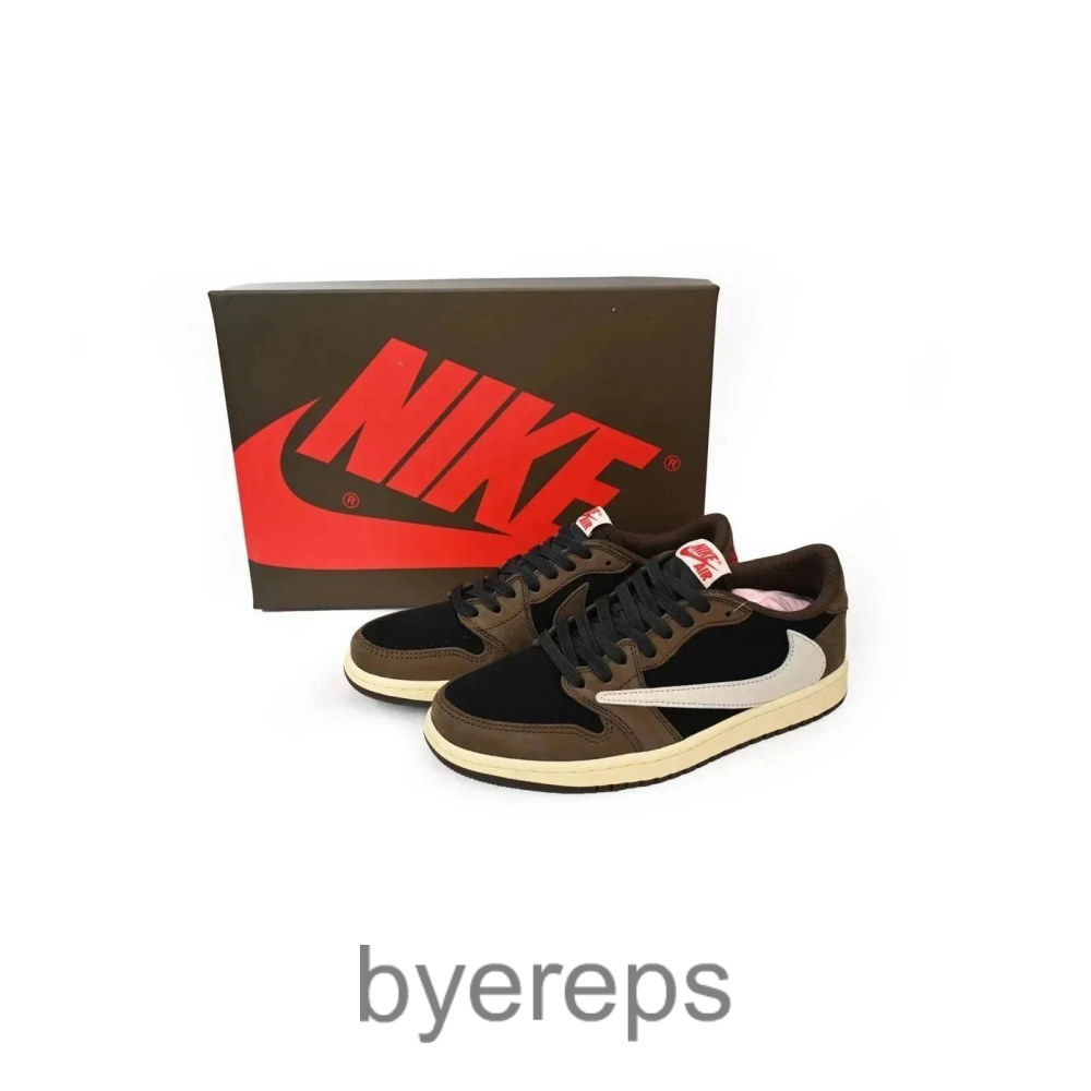 Travis Scott Air jordan 1