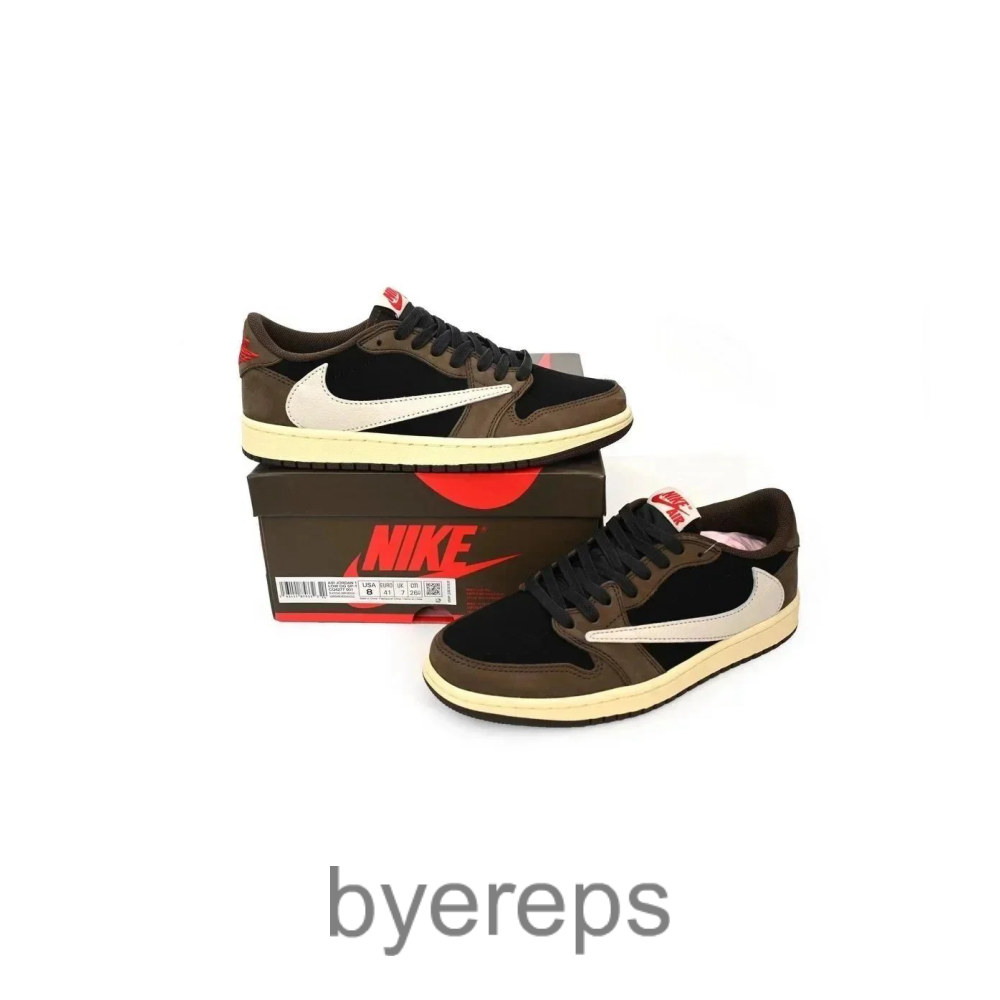Travis Scott Air jordan 1 — photo 3 of 4