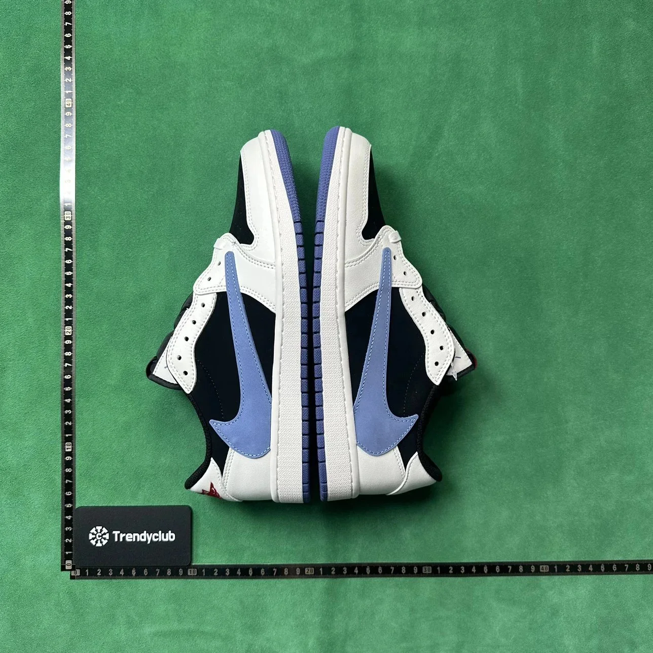 Travis Scott Jordan 1 Low