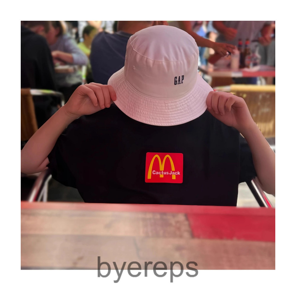 Unbranded Travis Scott Utopia Tee — photo 4 of 4