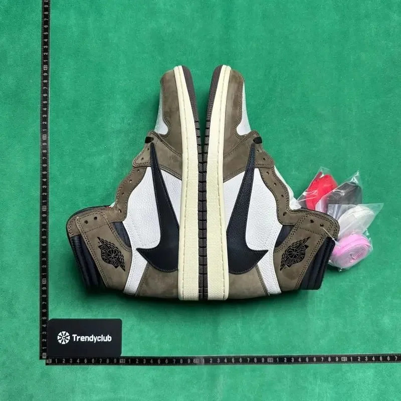 Travis Scott x Air Jordan 1 High