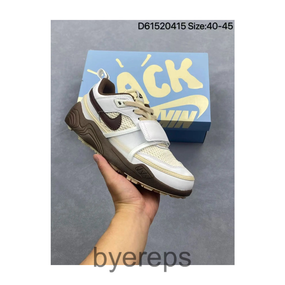 Travis Scott x Nike Zoom Field Jaxx — photo 2 of 4