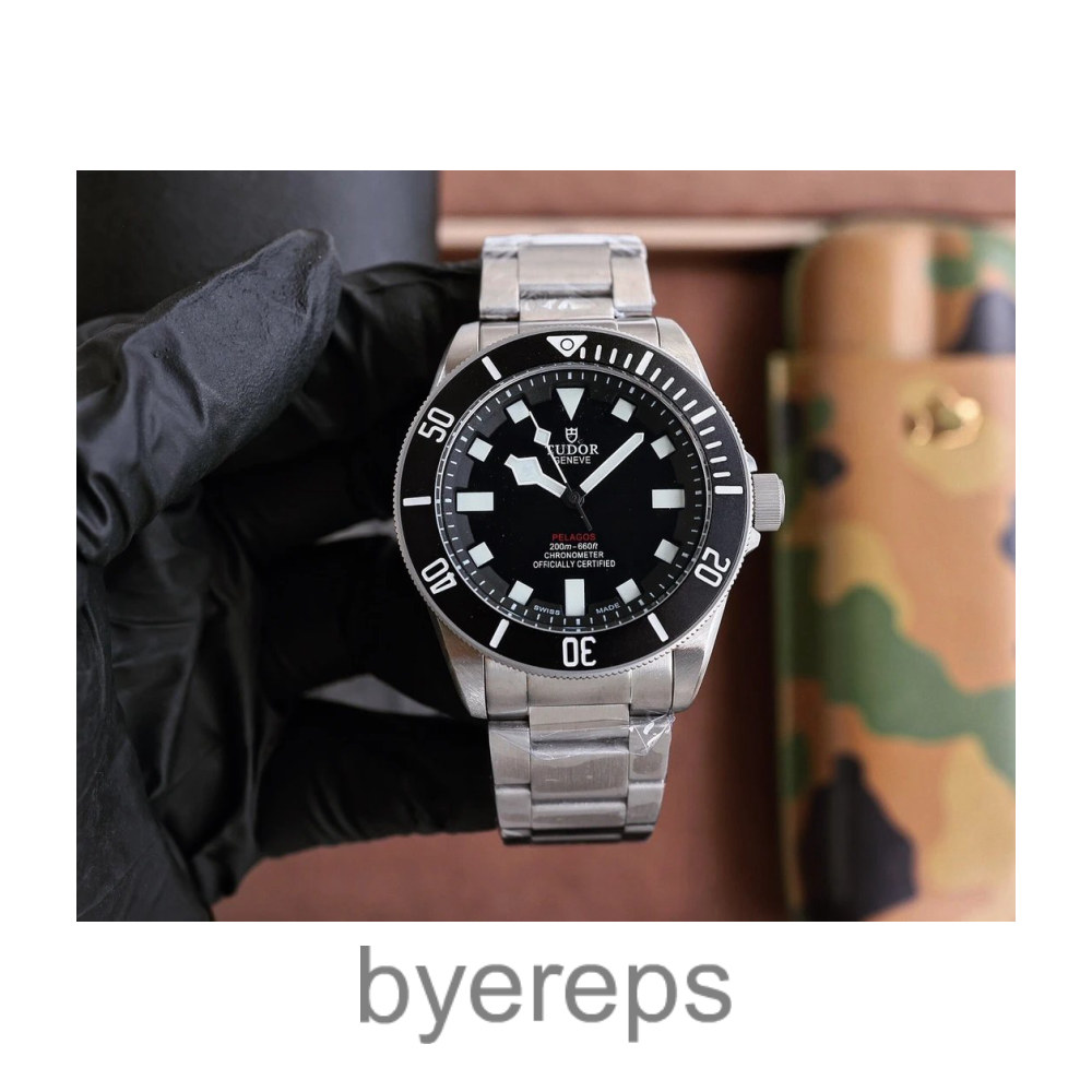 Unbranded Tudor — photo 3 of 4