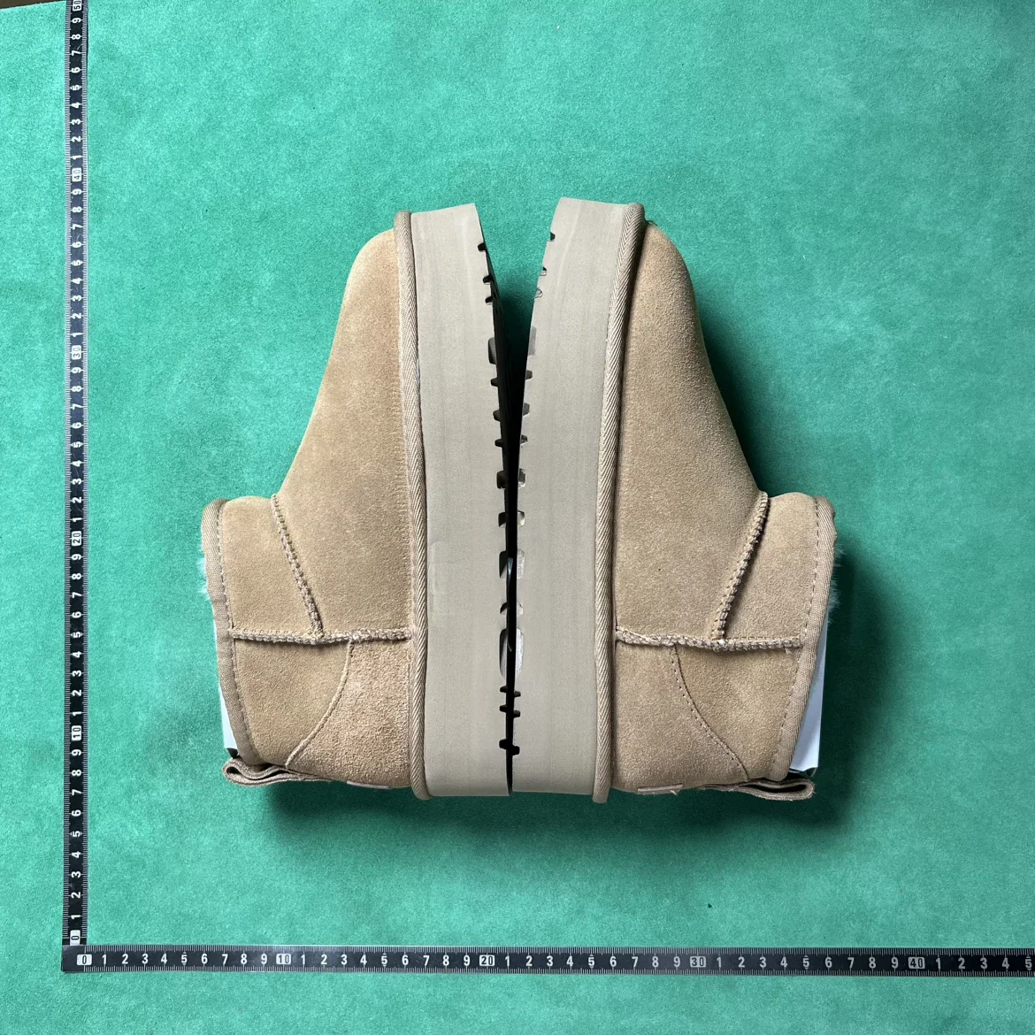 UGG Classic Ultra Mini Platform