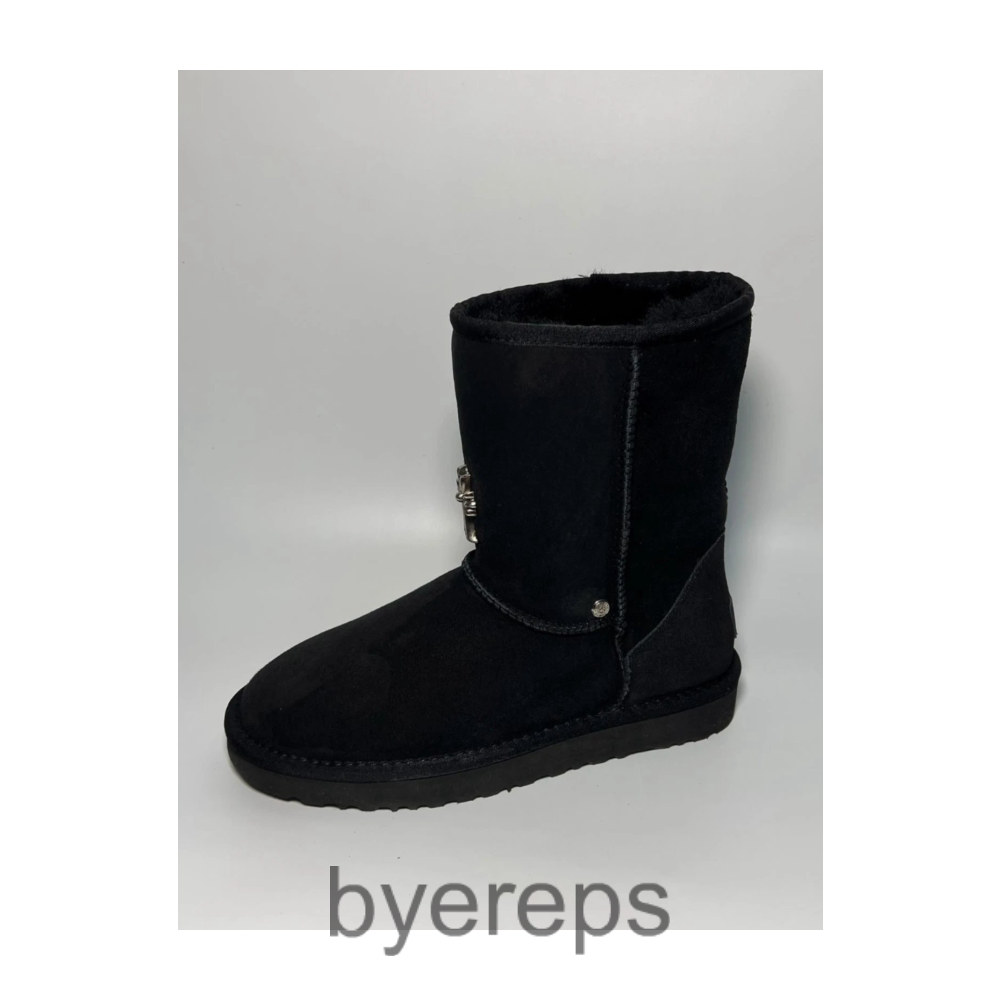 UGG x CH — photo 2 of 4