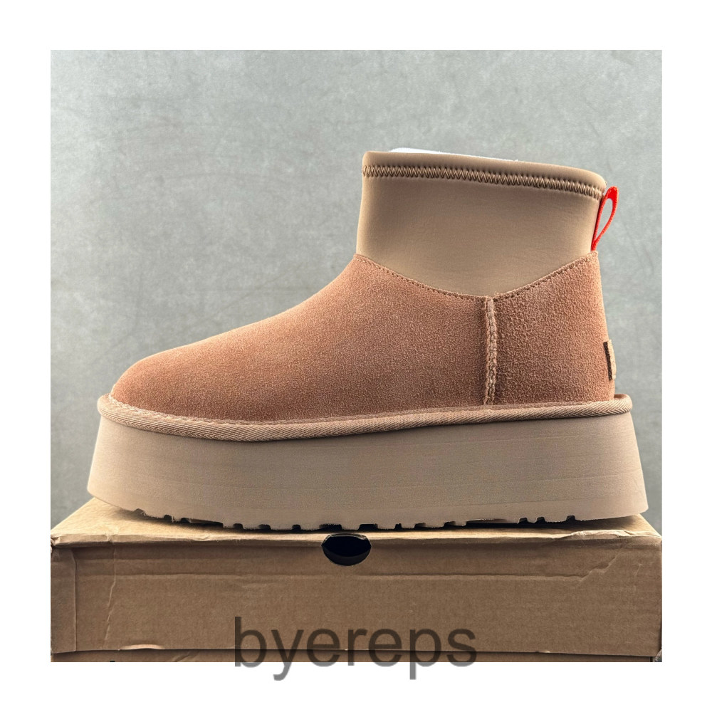 UGG x Palace Tasman — photo 3 of 4
