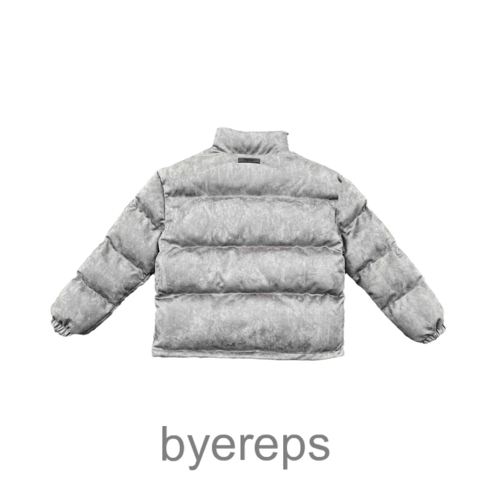 Unbranded light wash puffer — photo 4 of 4