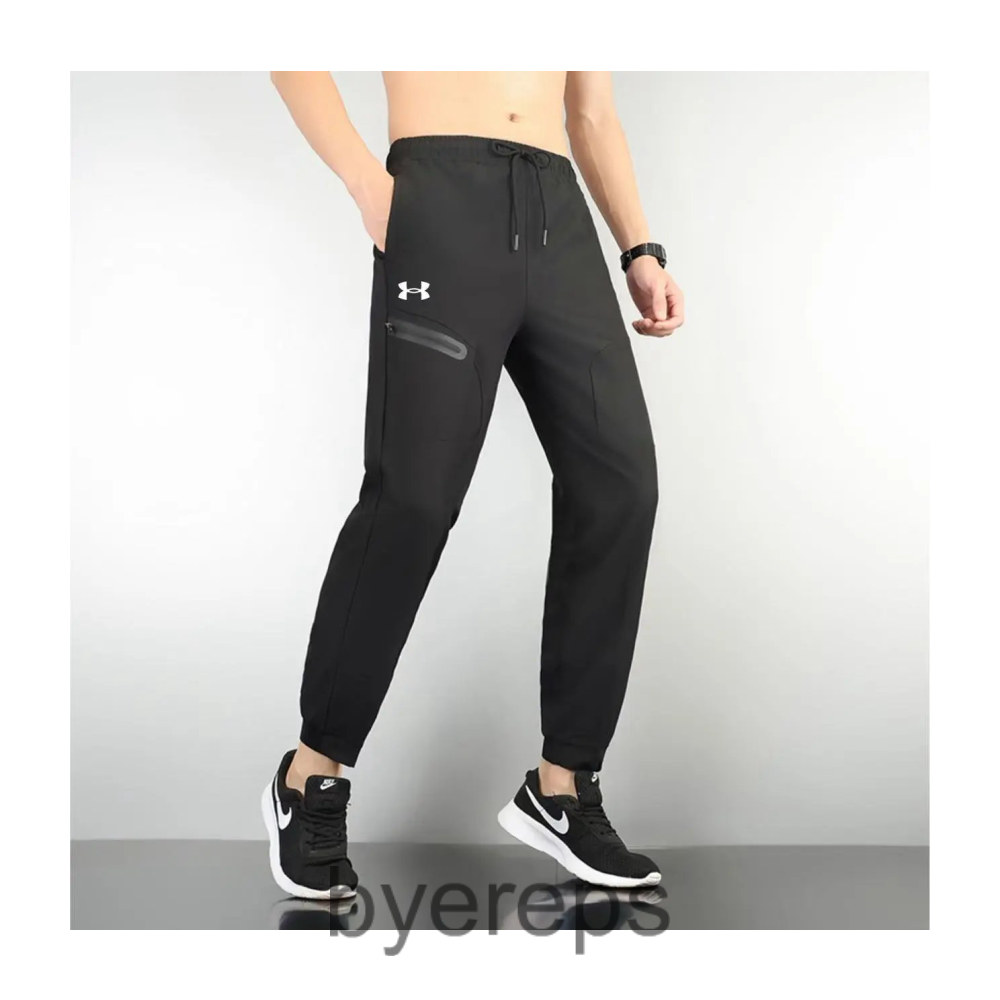 Under Armour Pants — photo 2 of 4