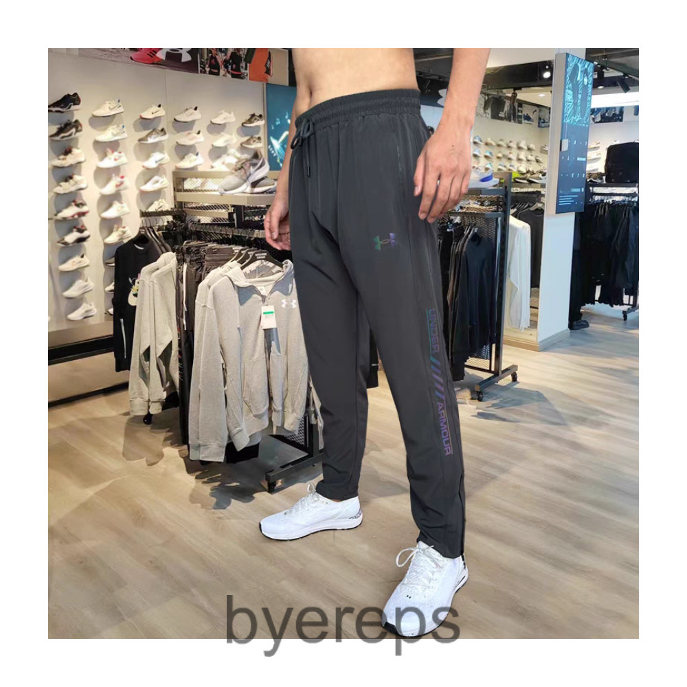 Under Armour Pants — photo 3 of 4