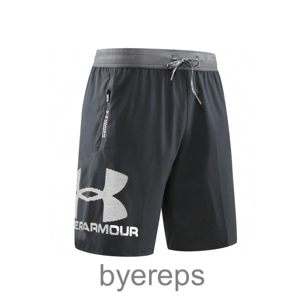 Under Armour Shorts — photo 2 of 4