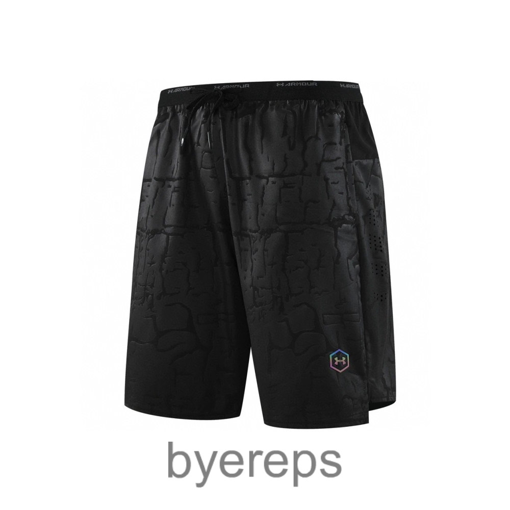 Under Armour Shorts — photo 3 of 4