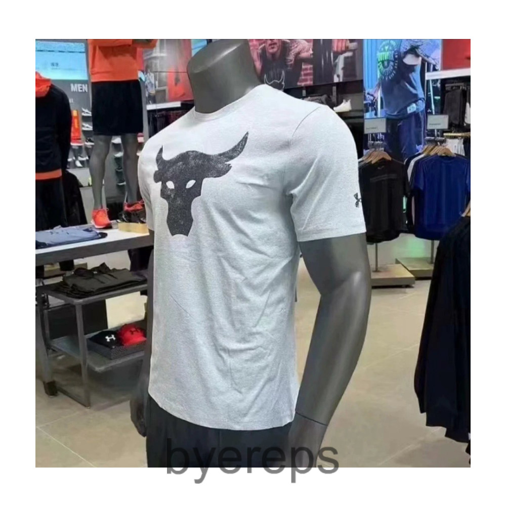 Under Armour Tee — photo 3 of 4