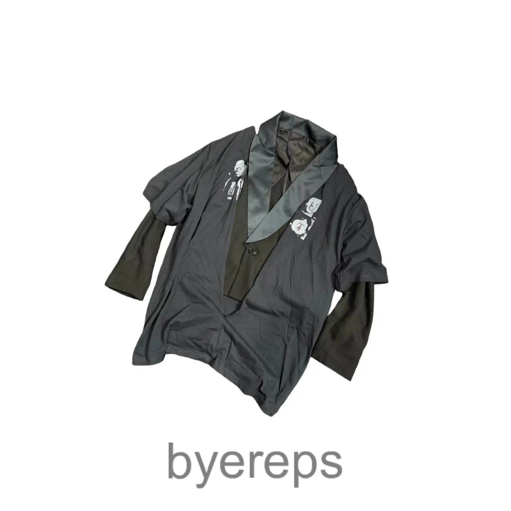 Undercover Blazer — photo 3 of 4