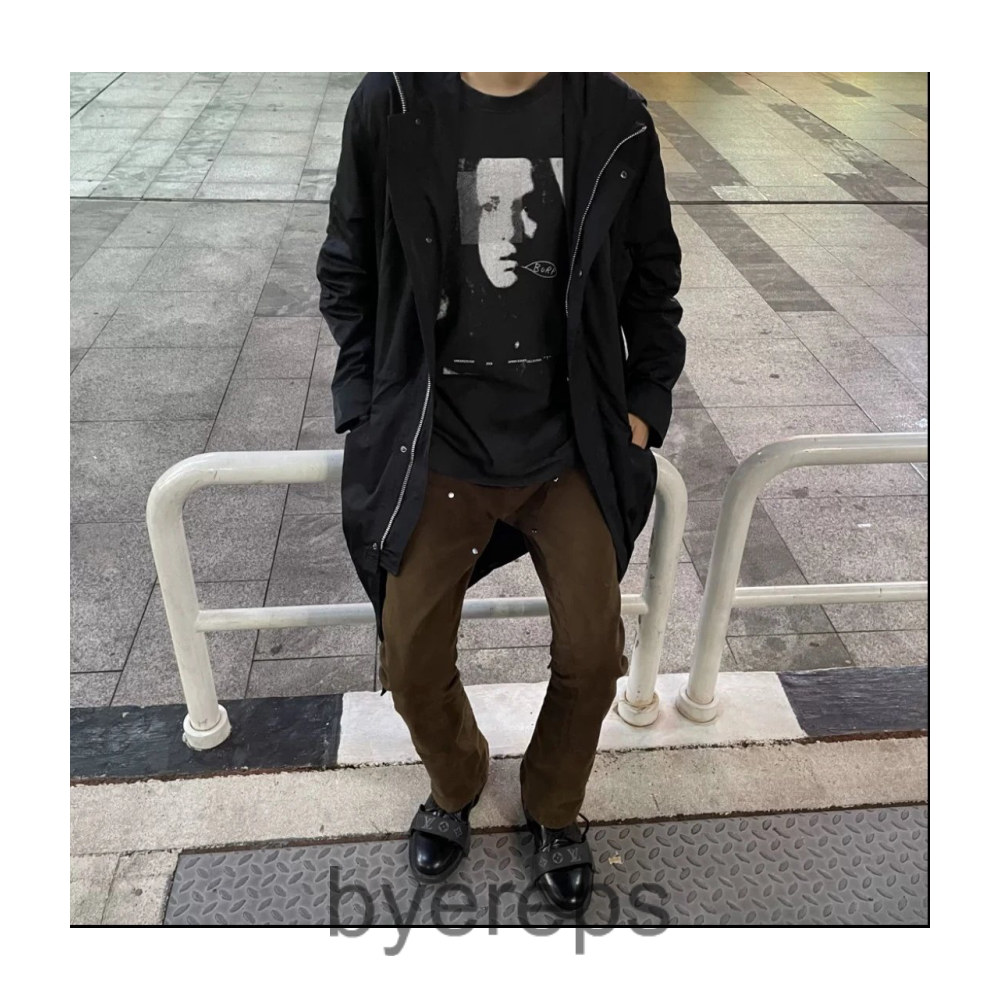 Undercover“T” Sleeve — photo 2 of 2