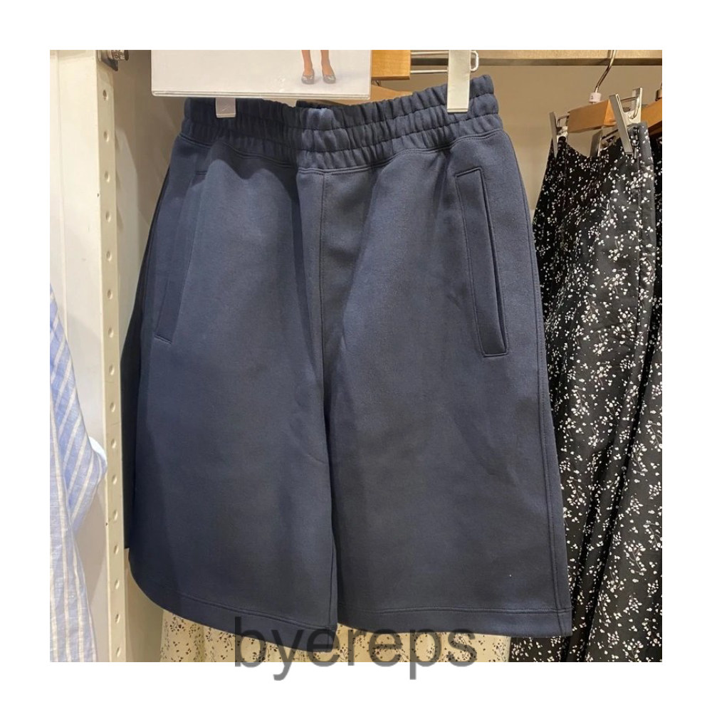Uniqlo Popular Baggy Shorts Black