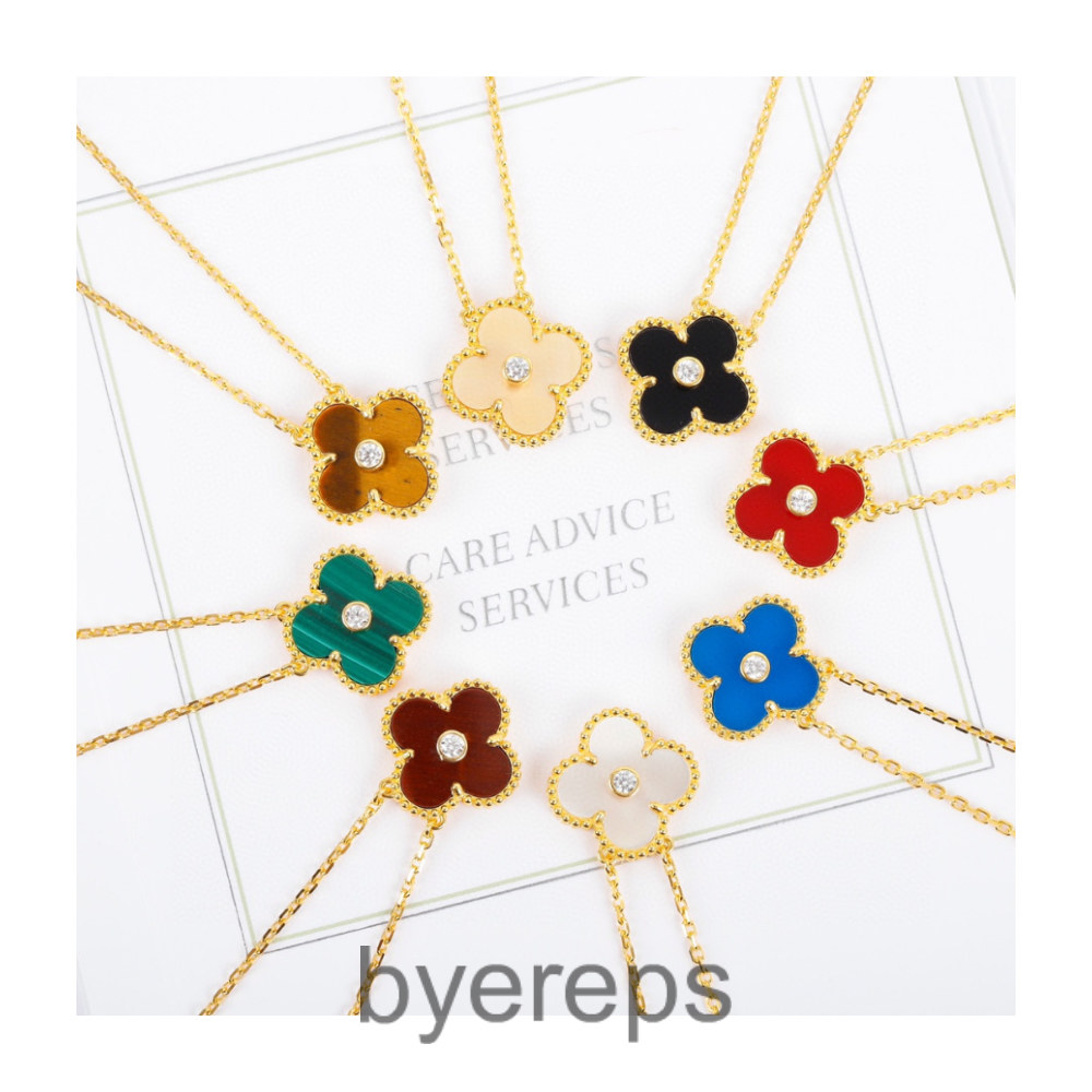 Unbranded Van Cleef & Arpels Necklaces — photo 2 of 4