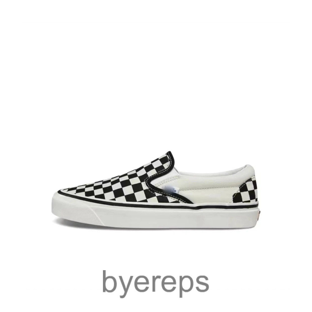 Vans Shoes — photo 2 of 4
